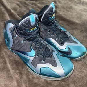 Nike Lebron XI Armory